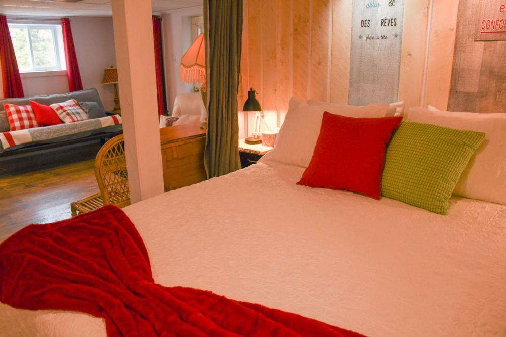 Bed and Breakfast Gite Grand Môment à Cabano Extérieur photo
